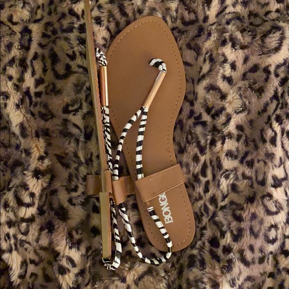 Sandals - Picture 3 of 5